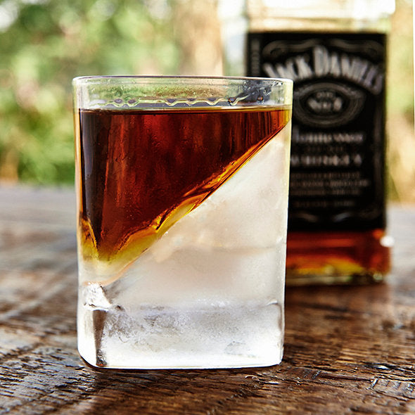 Whiskey Wedge, A Slanted Silicone Mold That Freezes Water Inside a